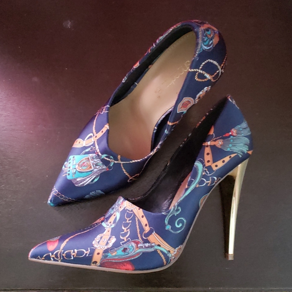 Naomi Pointed Toe Pump